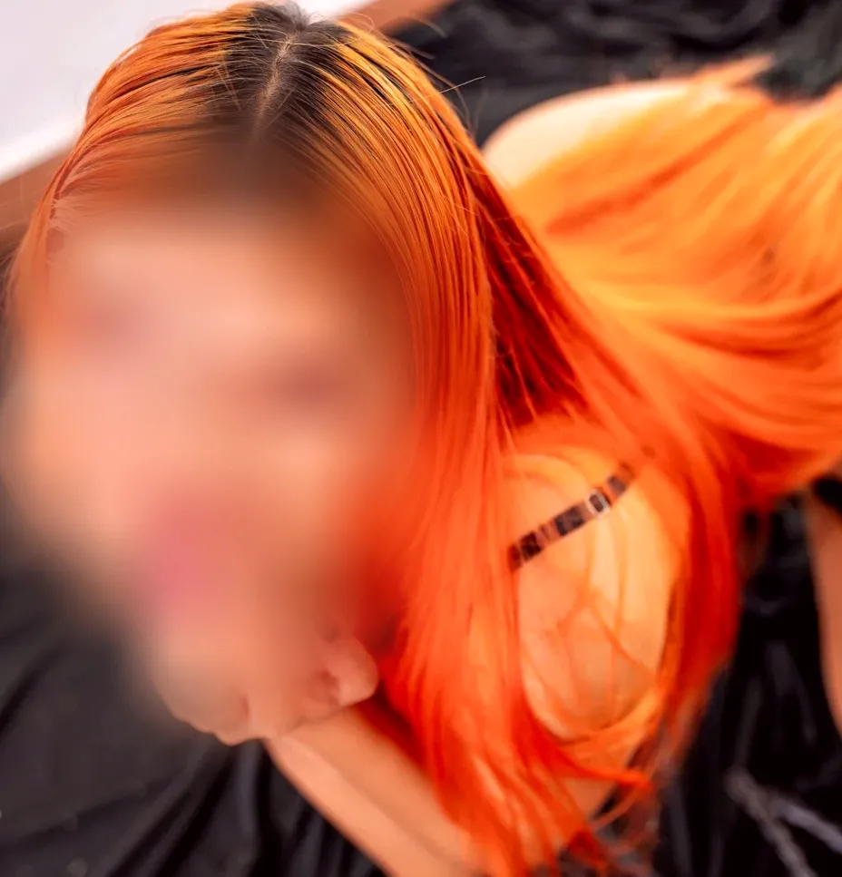 Angelica, 27