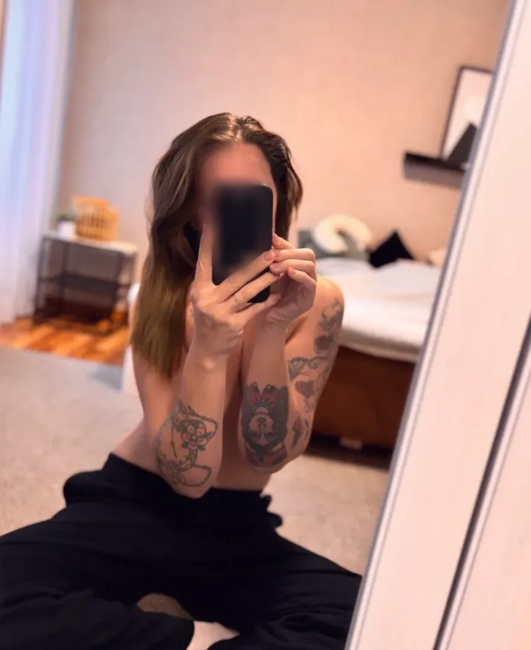 Hilda, 38