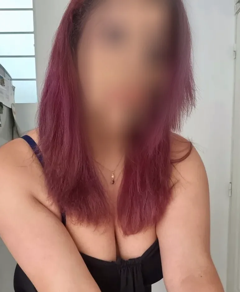 Sara, 39